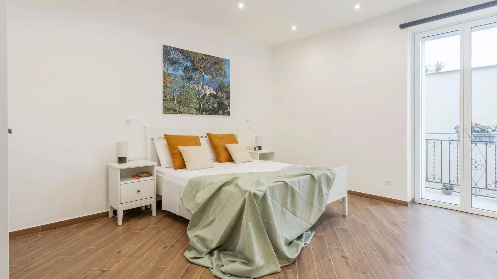 Old Port Luxury Apartments Palermo 0*,